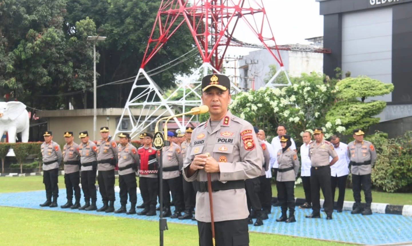 Kapolda Sumsel Pimpin Apel Pagi dan Pemeriksaan Senpi Personel di Mapolda Sumsel